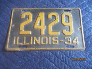 lot 116 image: VINTAGE ILLINOIS 1975  LICENSE PLATE
