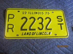 lot 232 image: VINTAGE 1975 ILLINOIS PRORATE SEMI TRAILER LICENSE PLATE