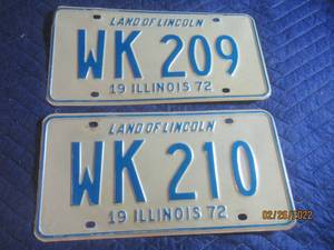 lot 240 image: VINTAGE 1972 ILLINOIS LICENSE PLATE 2 PLATES
