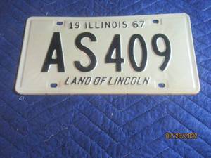 lot 242 image: VINTAGE 167 ILLINOIS LICENSE PLATE