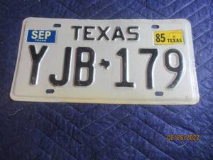 lot 245 image: VINTAGE 1985 TEXAS LICENSE PLATE