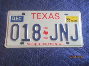 lot 247 image: VINTAGE 1985 TEXAS LICENSE PLATE
