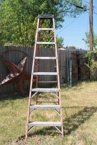 lot 8 image: HEAVY DUTY WERNER 8FT LADDER&nbsp