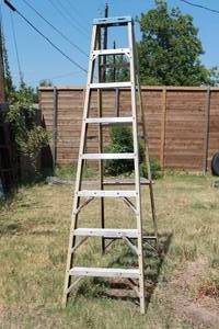 lot 10 image: HEAVY DUTY WERNER 8FT LADDER&nbsp