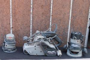 lot 16 image: TOTAL OF 3 PORTER CABLE POWER TOOLS&nbsp&nbsp- BELT SANDER 362&nbsp- 5 RANDOM ORBITAL SANDER 333 &nbsp- HEAVY DUTY ROUTER 6902&nbsp