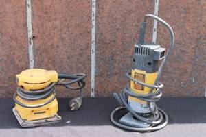 lot 18 image: TOTAL OF 2 DEWALT POWER TOOLS&nbsp&nbsp- SANDER DW411&nbsp- TRIM ROUTER DW670