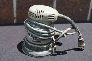 lot 22 image: PORTER CABLE RANDOM ORBIT SANDER 333