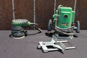 lot 23 image: HITACH&nbsp 3 14 HP&nbsp M12V ROUTER&nbsp &amp&nbsp HITACHI&nbsp SV 13YB RANDOM ORBIT SANDER