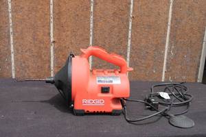 lot 32 image: RIDGID AUTO CLEAN , DRAIN CLEANING MACHINE K-30&nbsp