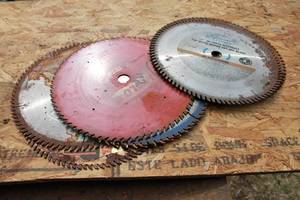 lot 58 image: TOTAL OF 8&nbsp 12 ASSORTED MITER SAW BLADES&nbsp