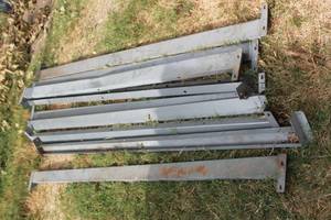 lot 64 image: LOT OF 9 PALLET RACK CROSS BARS&nbsp&nbsp(74 L )