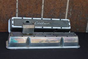 lot 90 image: SET OF&nbsp EDELBROCK ENGINE VALVE COVERS