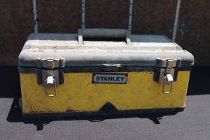 lot 103 image: STANLEY TOOL BOX WITH CONTENTS&nbsp