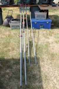 lot 139 image: TOTAL OF 5 PIPE CLAMP RACK  BAR CLAMP