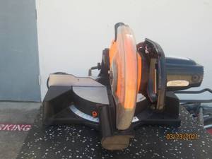 lot 6 image: CHICAGO POWER TOOL 10 COMPOUND SLIDE MITER SAW 41168