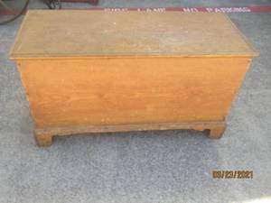 lot 8 image: WWOD CHEST WITH INSIDE STORAGE&nbsp MADE FROM REAL WOD