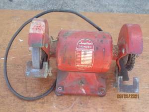 lot 9 image: DAYTON GRINDER PRE LUBRICATED BALL BEARINGS&nbsp 17393-B