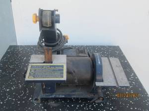 lot 26 image: GMC 13HP BELT AND DISC SANDER