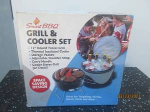 lot 30 image: SMART BBQ GRILL AND COOLER UNUSED IN ORIGINAL BOX