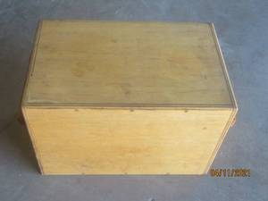 lot 64 image: CUSTOM WOOD BOX WITH ASSORTED WOODWORKING TOOLS&nbsp
