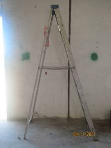 lot 71 image: 8 FT WERNER LADDER&nbsp