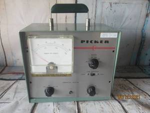 lot 22 image: VINTAGE PICKER TRANSISTORIZED
