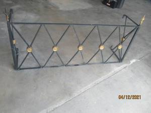 lot 94 image: WROUGHT IRON BALCONY WINDOW RAILING GRILLE PANEL