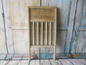 lot 119 image: COLUMBUS WASHBOARD CO. SPECIAL METAL WASHBOARD NO. 2072 MAID-RITE&nbsp