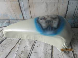 lot 122 image: CUSTOM PAINTED MOTORCYCLE GAS TANK (2)