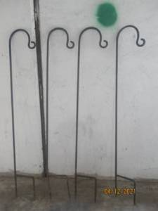 lot 123 image: TOTAL OF 4 WROUGHT IRON GARDEN YARD STAKES 55 H&nbsp