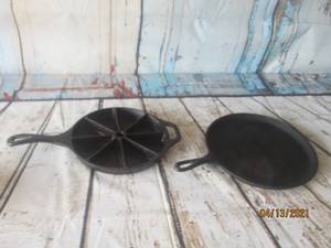 lot 193 image: TOTAL OF 2 VINTAGE&nbsp LODGE CAST IRON COOKWARE&nbsp&nbspGRIDDLE &amp CORNBREAD WEDGE PAN&nbsp
