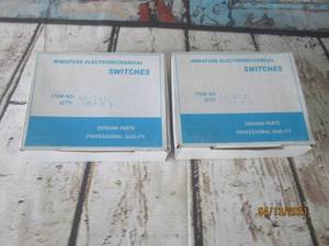 lot 208 image: 2 BOXES MINITURE ELETRCMECHNICAL SWITCHES 66-2421