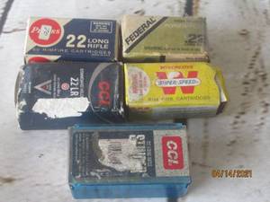 lot 244 image: TOTAL OF 5 BOXES 22 LONG RIFLE CARTRIDGES