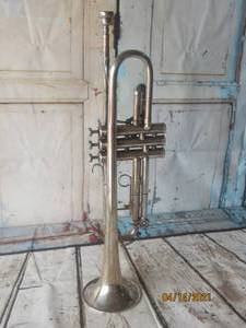 lot 263 image: &nbspKING TRUMPET MUSICAL&nbsp INSTRUMENT&nbsp 472251&nbsp