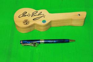 lot 67 image: ELVIS PRESLEY, E.P.E. OFFICIAL PRODUCT PEN 19173