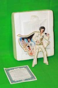 lot 110 image: ELVIS PRESLEY  FOREVER THE KING SECOND ISSUE IN HIS LEGEND LIVES ON COLLECTION , No A0080,WITH COA , 9 H