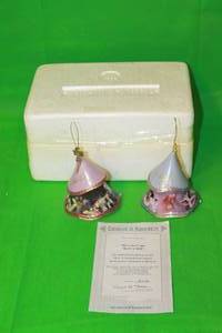 lot 133 image: ELVIS PRESLEY  ELVIS LIVE  AND ROCK N ROLL  A SHIMMERING LEGACY ,No A0132,AN EXCLUSIVE ORNAMENT COLLECTION