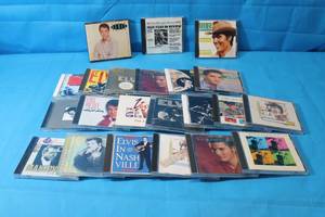lot 182 image: TOTAL OF 22 ELVIS PRESLEY CDS  SEE PICS