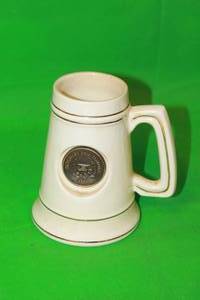 lot 38 image: VINTAGE JOSTEN LINDOR DR. PEPPER PHOS-FERRATES 1885 WHEAT AND IRON STEIN MUG 6