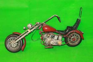 lot 22 image: 1970S HARLEY DAVIDSON CHOPPER HANDMADE METAL MOTORCYCLE 19