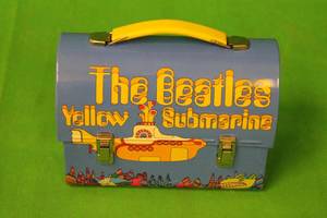 lot 80 image: HALMARK , THE BEATLES YELLOW SUBMARINE COLLECTIBLE TIN LUCH BOX 22010 OF 24,500