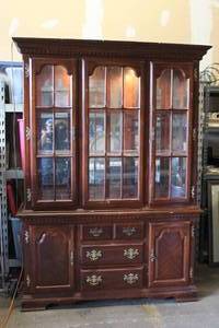 lot 1 image: LIGHTED CHINA HUTCH WITH GLASS DOORS ,3- GLASS PLATE DISPLAY SHELVES,3-DRAWERS,2-DOOR SHELVED CABINETS ( 2 PC)