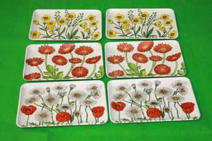 lot 19 image: TOTAL OF 6 DECORATIVE CRAFTS INC. MELAMINE FLORAL DESIGN APPETIZER TRAYS, MADE IN ITALY , 6
