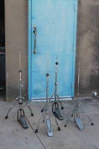 lot 91 image: TOTAL OF 4 DRUM  STANDS