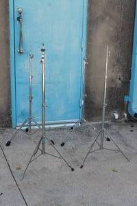 lot 92 image: TOTAL OF 4 CYMBAL STANDS