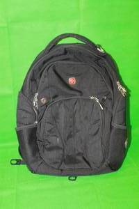 lot 122 image: SWISS GEAR BACKPACK