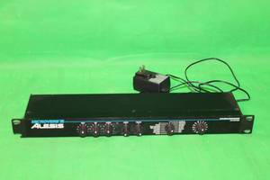 lot 124 image: MICROVERB III ALESIS 16 BIT DIGITAL REVERD AND DELAY 256 PROGRAMS