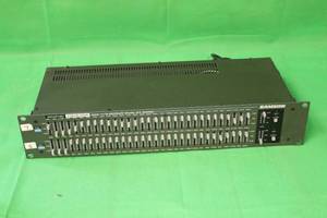 lot 125 image: SAMSON GRAPHIC EQUALIZER E62 13 OCTAVE DUAL 31 BAND