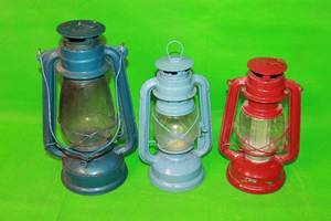 lot 152 image: TOTAL OF 3 LANTERNS