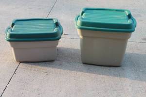 lot 198 image: TOTAL OF 2 RUBERMAID ROUGH 22 GAL. & 16 GAL. STORAGE TOTES WITH LIDS